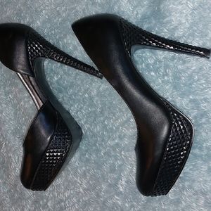 Nine west stiletto heel black platform shoes size 6 1/2